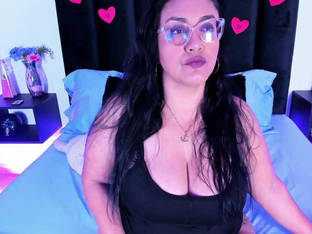 Scarlet-Ray's BongaCams show and profile