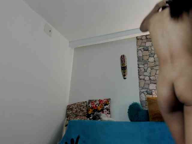 PIINK-2025 Live Webcam on BongaCams