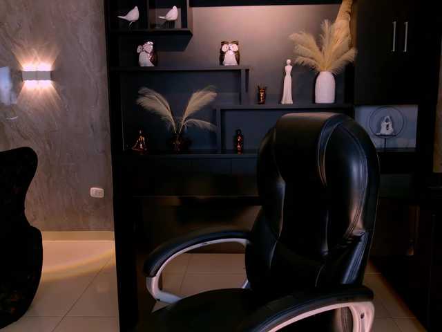 AgathaKondo1's BongaCams show and profile