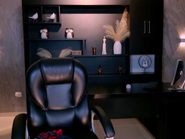 AgathaKondo1's BongaCams show and profile