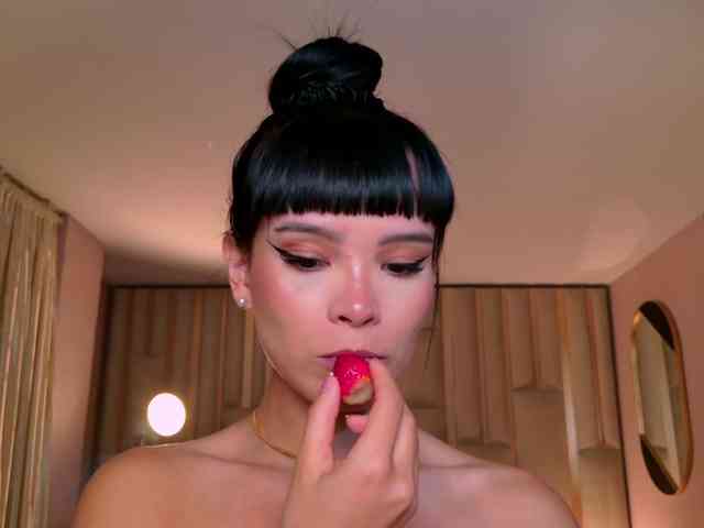 AgathaKondo1 webcam