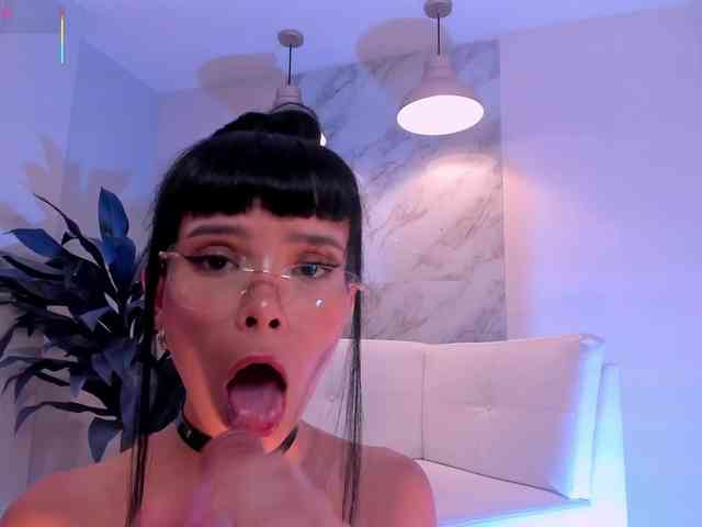 AgathaKondo1 webcam