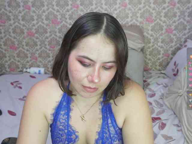AliciaKennet webcam
