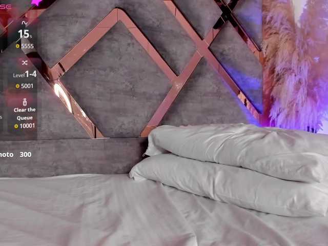 Cherrylee's BongaCams show and profile