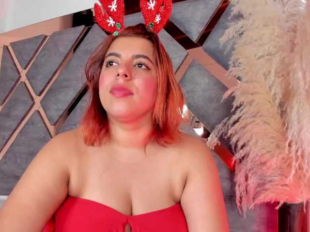 Cherrylee's BongaCams show and profile