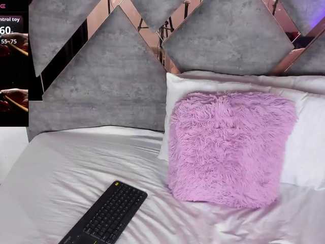 Cherrylee webcam bongacams model stream image