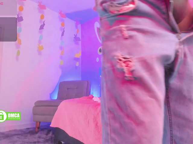 Zoe-Leo's BongaCams show and profile