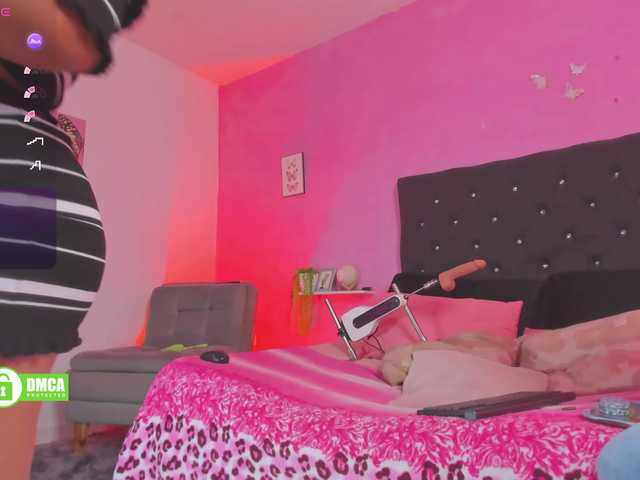 Zoe-Leo's BongaCams show and profile