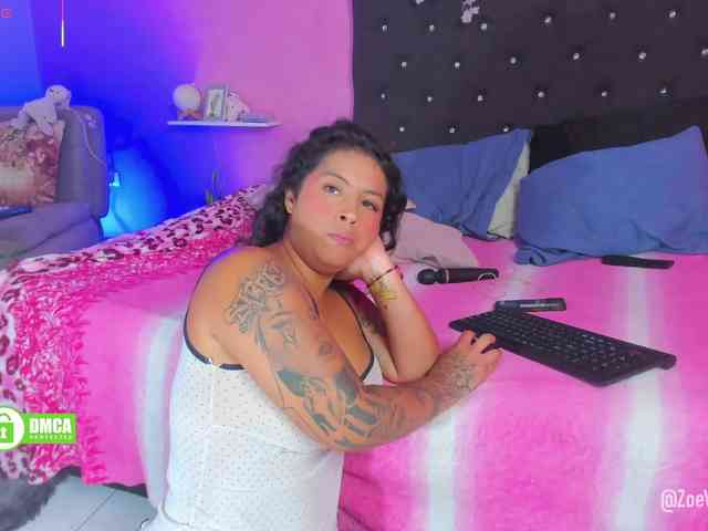 Zoe-Leo Live Webcam on {site_name}