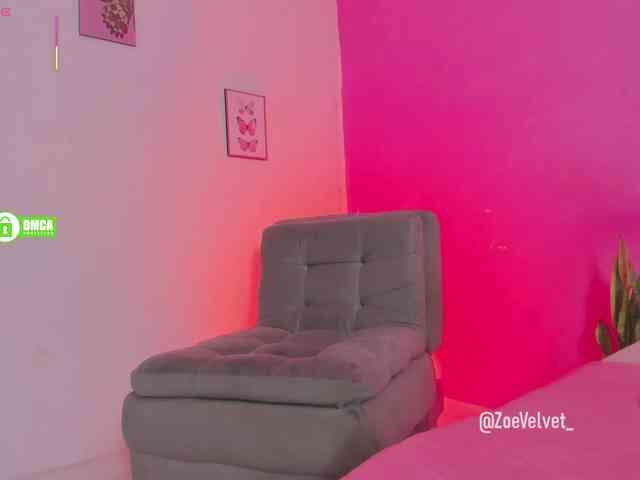 Zoe-Leo webcam