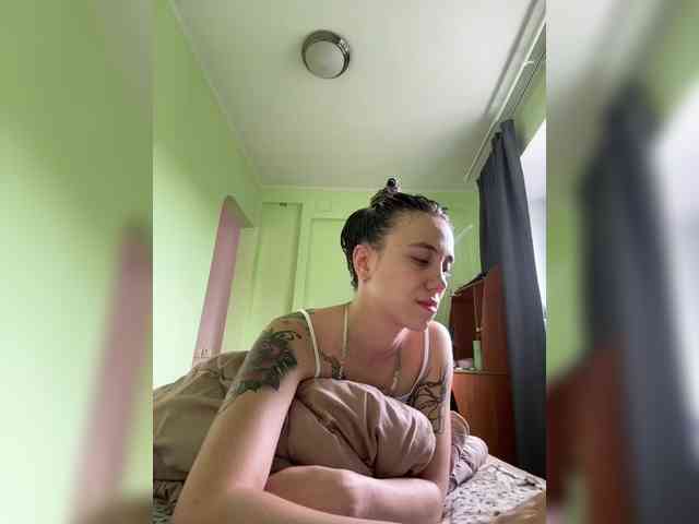 AdelinaKiskina webcam