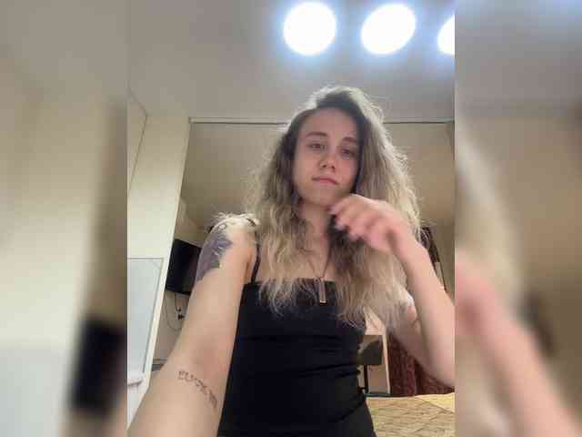 AdelinaKiskina webcam