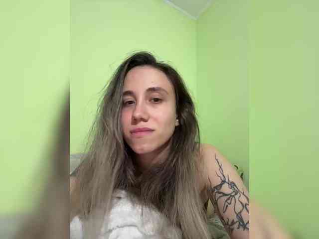 AdelinaKiskina webcam