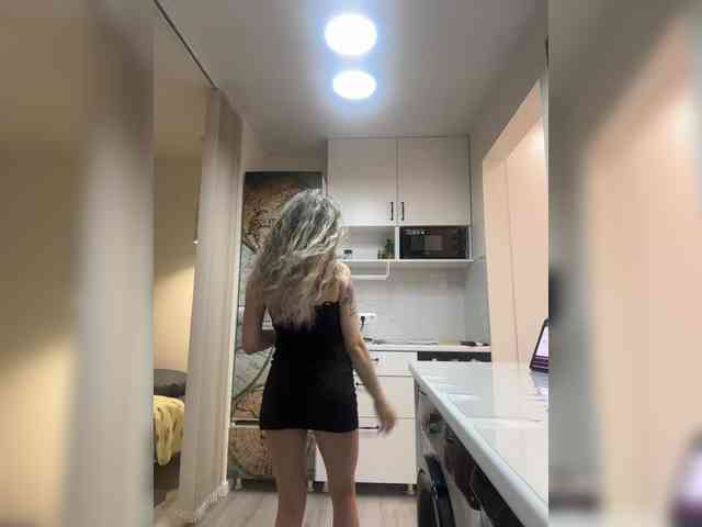 AdelinaKiskina webcam