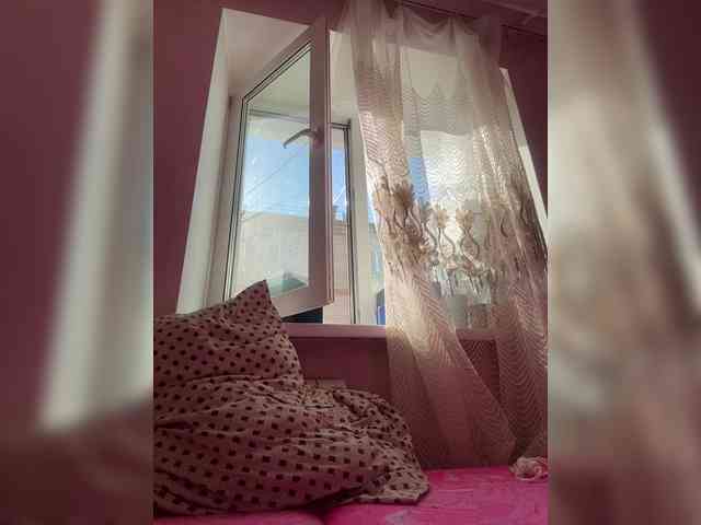 AdelinaKiskina webcam