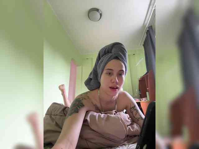 AdelinaKiskina webcam