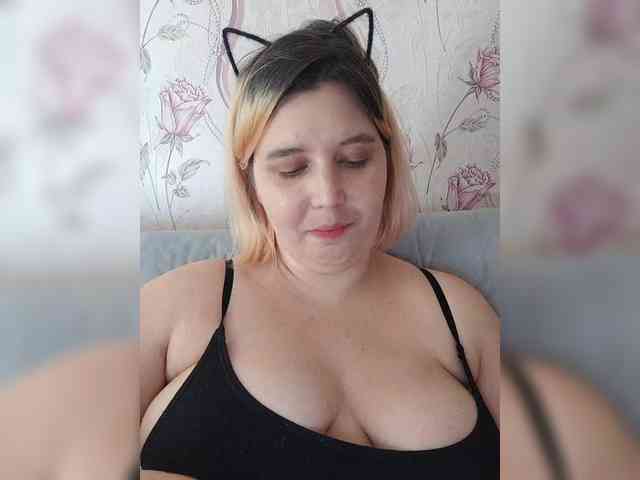 ComfortASMRa Live Webcam on BongaCams