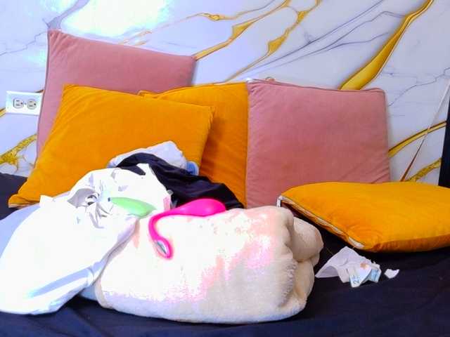 AmbarSmit's BongaCams show and profile