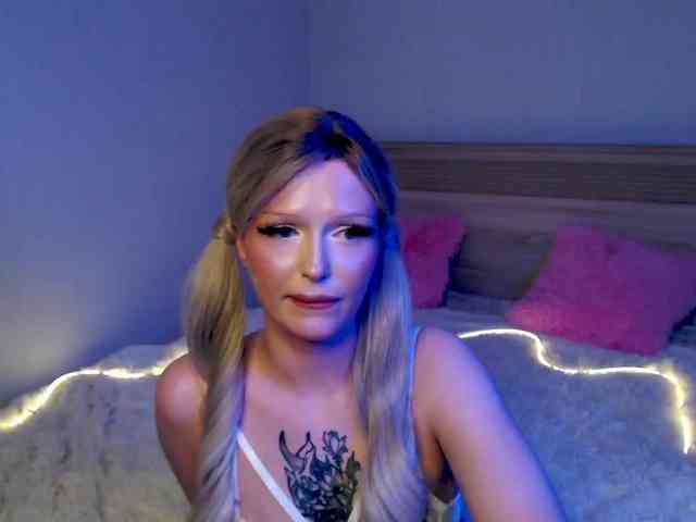 MiaLali webcam