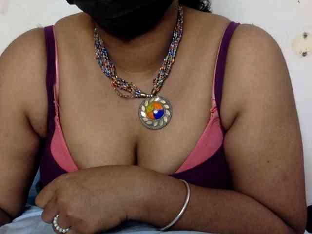 sexyshadyy Live Webcam on BongaCams