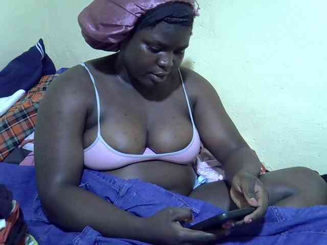 Ebonykimberlyne2 webcam