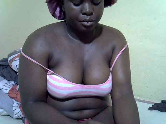 Ebonykimberlyne2 webcam