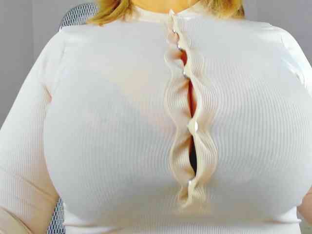 Leilaboobs webcam