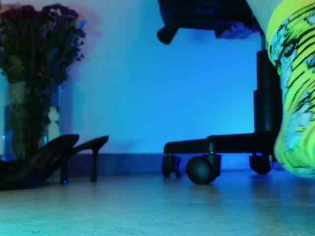 MistressAngelina888 webcam