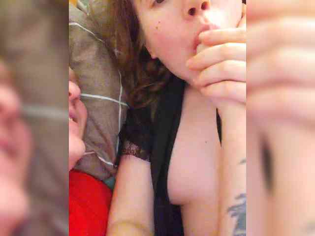 PrincessLove99 webcam