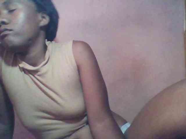 Jena2 Live Webcam on BongaCams