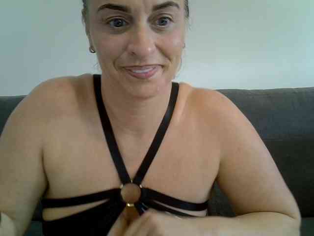 BonnieLovex webcam