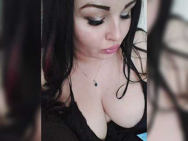 Monica-'s BongaCams show and profile