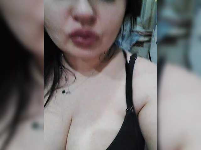 Monica-'s BongaCams show and profile