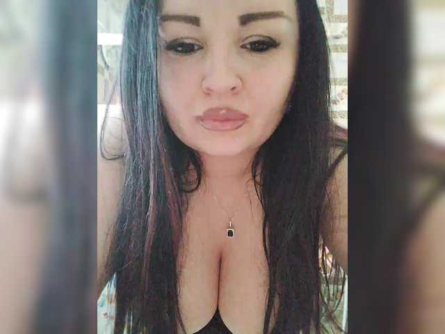 Monica-'s BongaCams show and profile