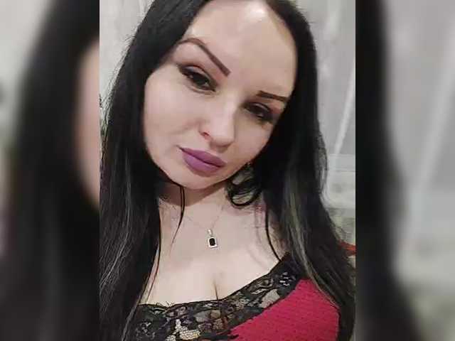  Monica- chat room