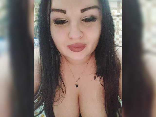 Monica-'s BongaCams show and profile