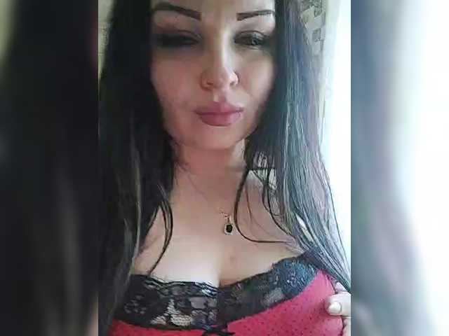  Monica- chat room