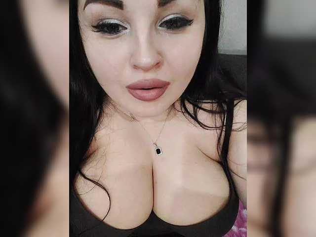 Monica-'s BongaCams show and profile