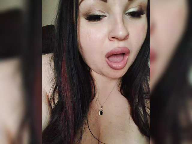 Monica-'s BongaCams show and profile