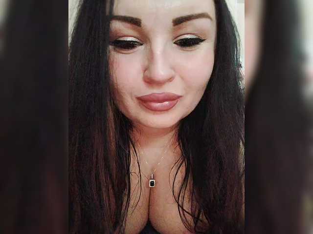 Monica-'s BongaCams show and profile