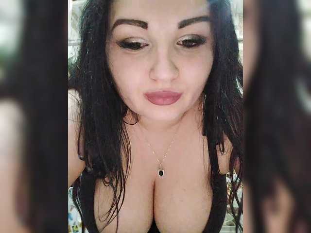 Monica-'s BongaCams show and profile