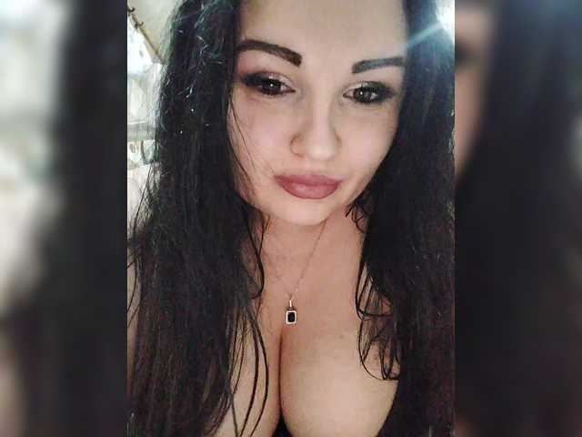 Monica-'s BongaCams show and profile