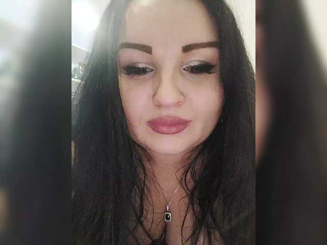 Monica-'s BongaCams show and profile