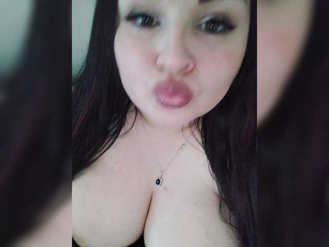 Monica-'s BongaCams show and profile