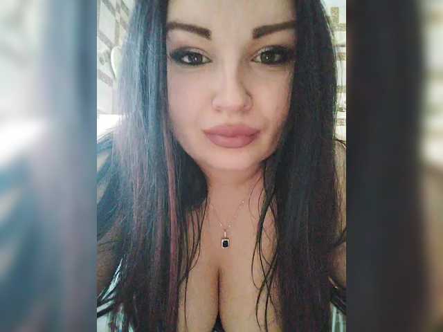 Monica-'s BongaCams show and profile