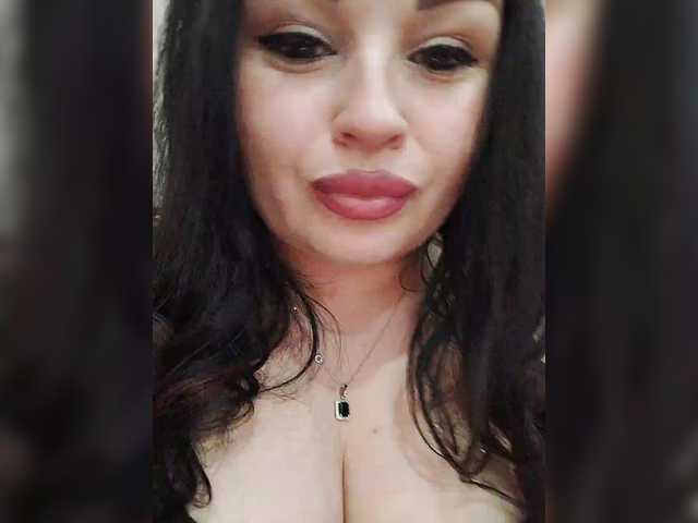 Monica-'s BongaCams show and profile