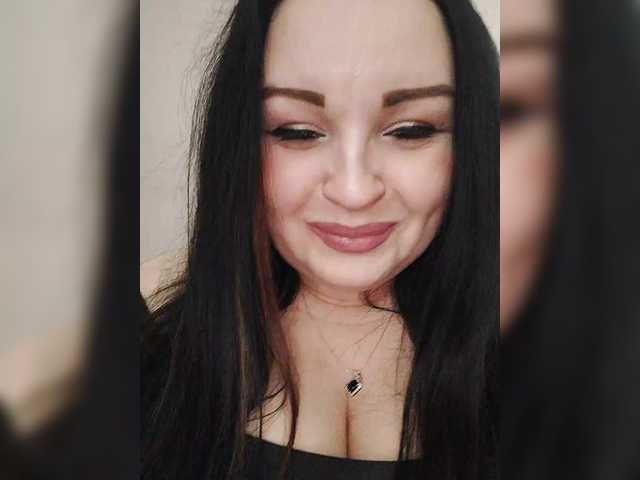 Monica-'s BongaCams show and profile