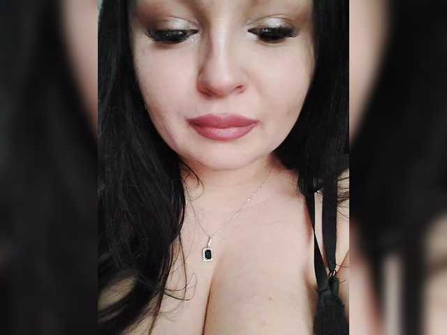 Monica-'s BongaCams show and profile