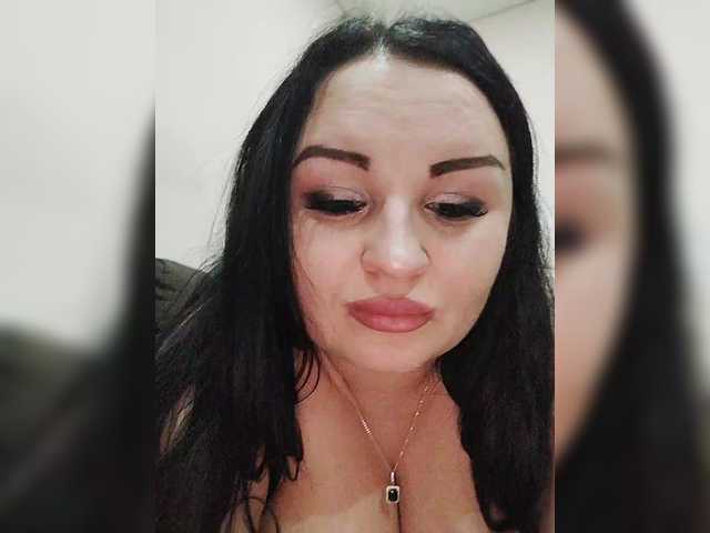 Monica-'s BongaCams show and profile