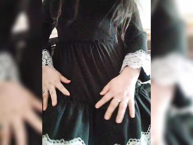 le modèle SilverCrystal est en webcam porno dans un show sur le site bongacams, il possède les tags suivants: White/Caucasian,Brunette,Shaved